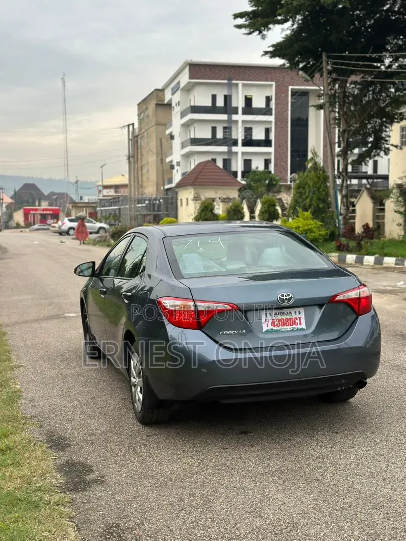 Toyota Corolla 2015 Gray