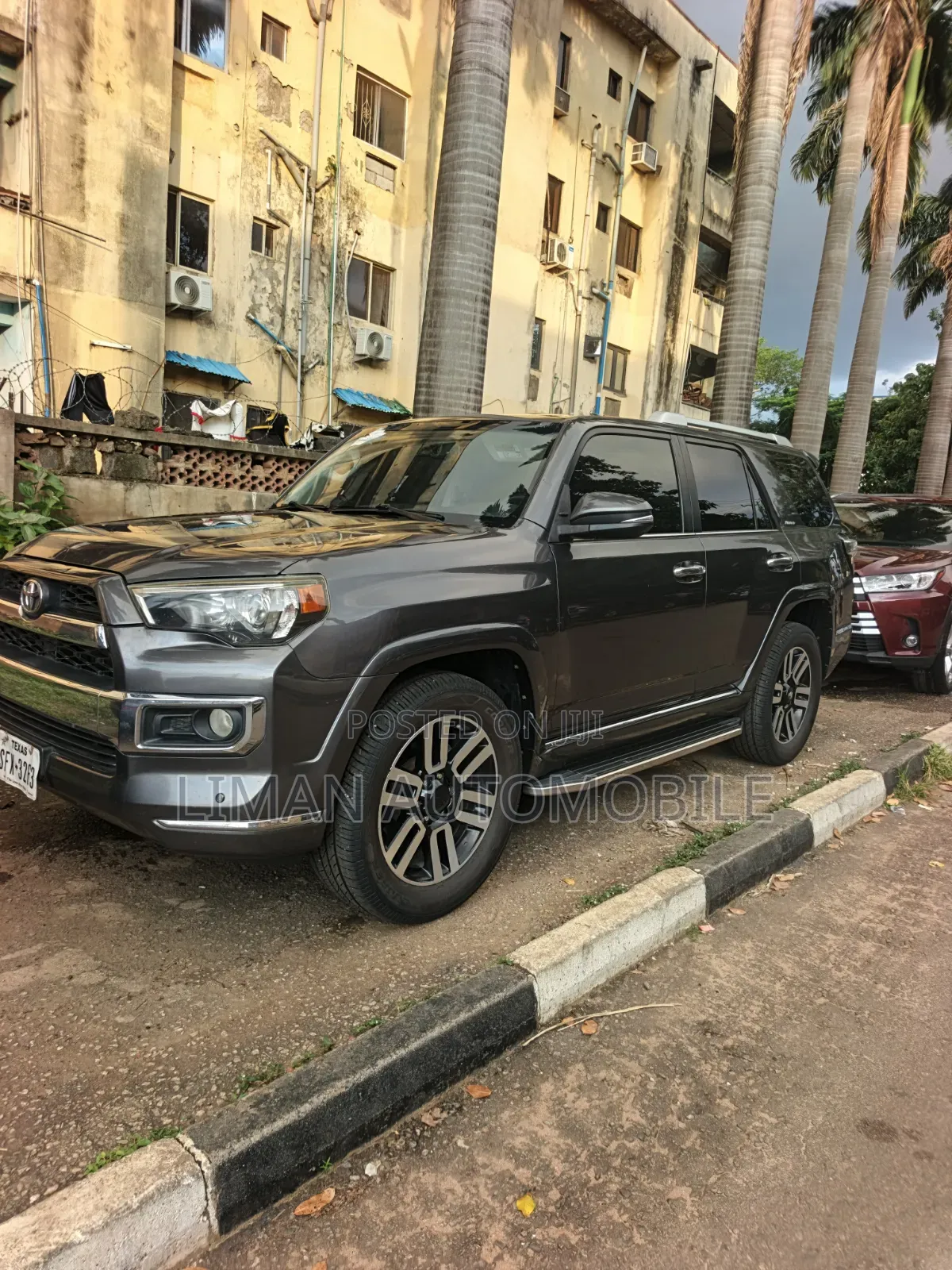 Toyota 4-Runner Limited 4dr 4x4 (4.0L 6cyl 5A) 2017 Gray