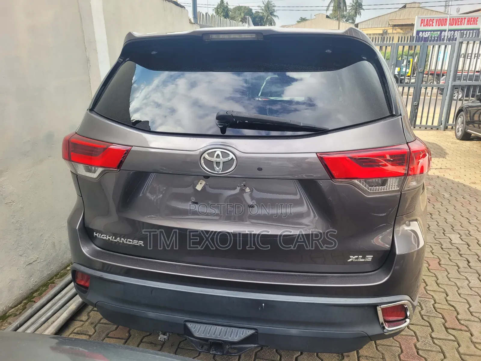 Toyota Highlander XLE 2019 Gray