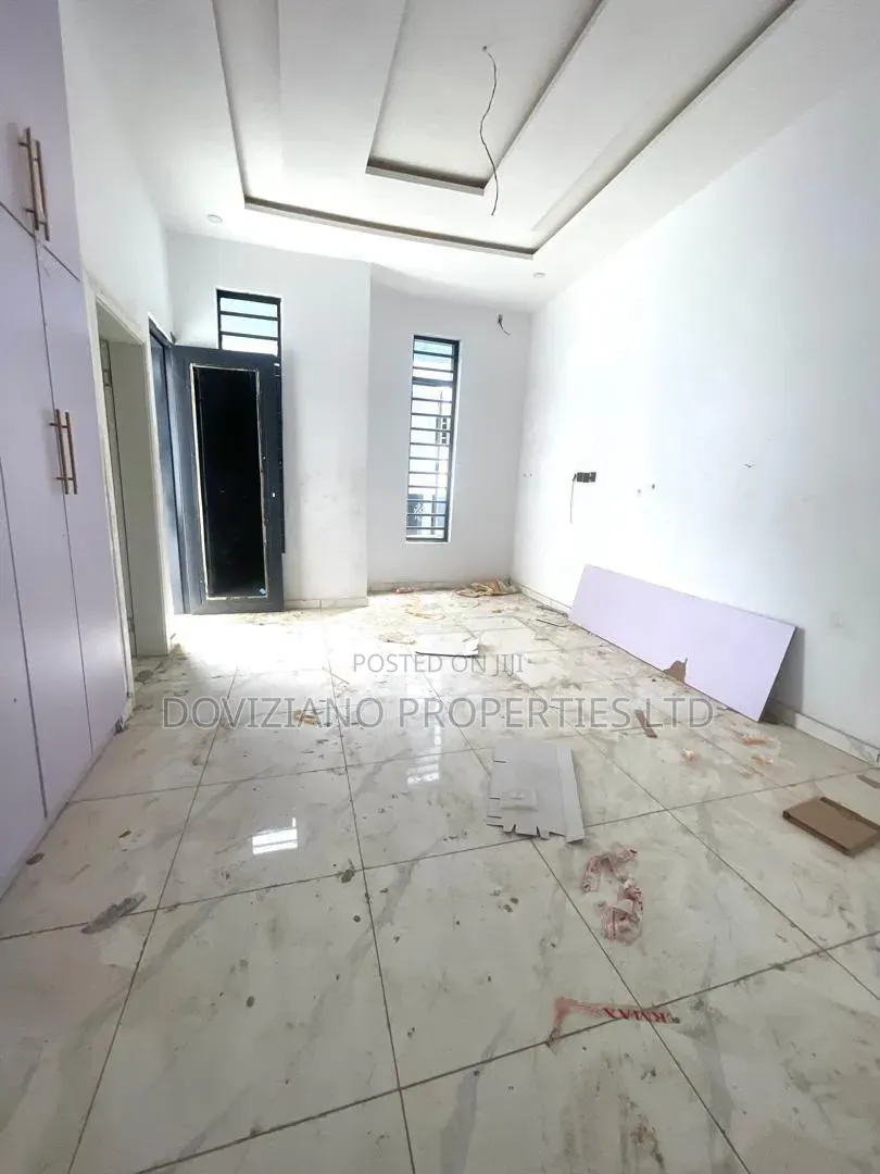 4bdrm Duplex in VGC / Ajah for sale