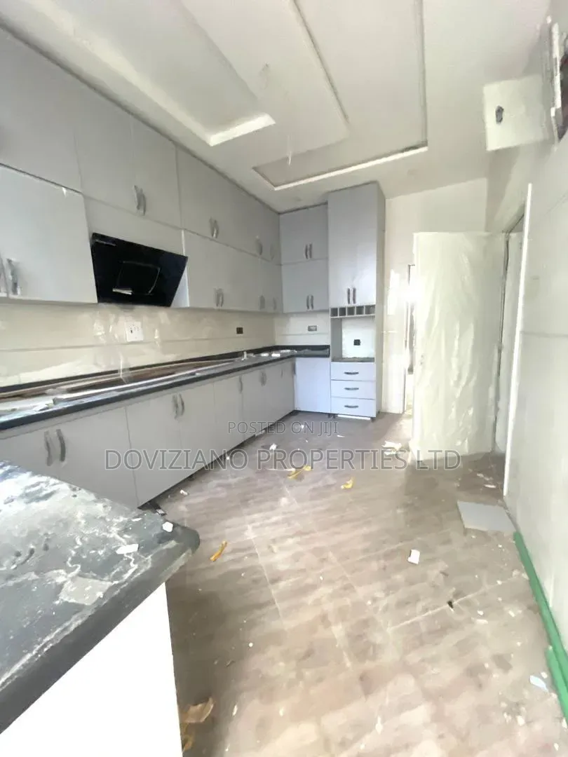 4bdrm Duplex in VGC / Ajah for sale