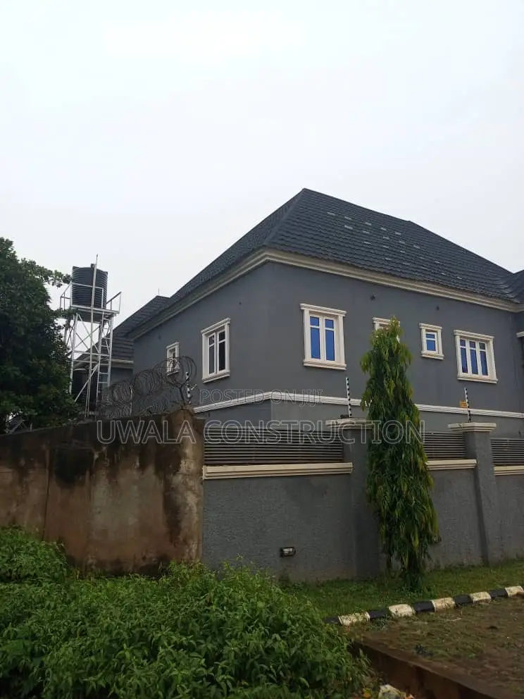 4bdrm Duplex in FHA for sale