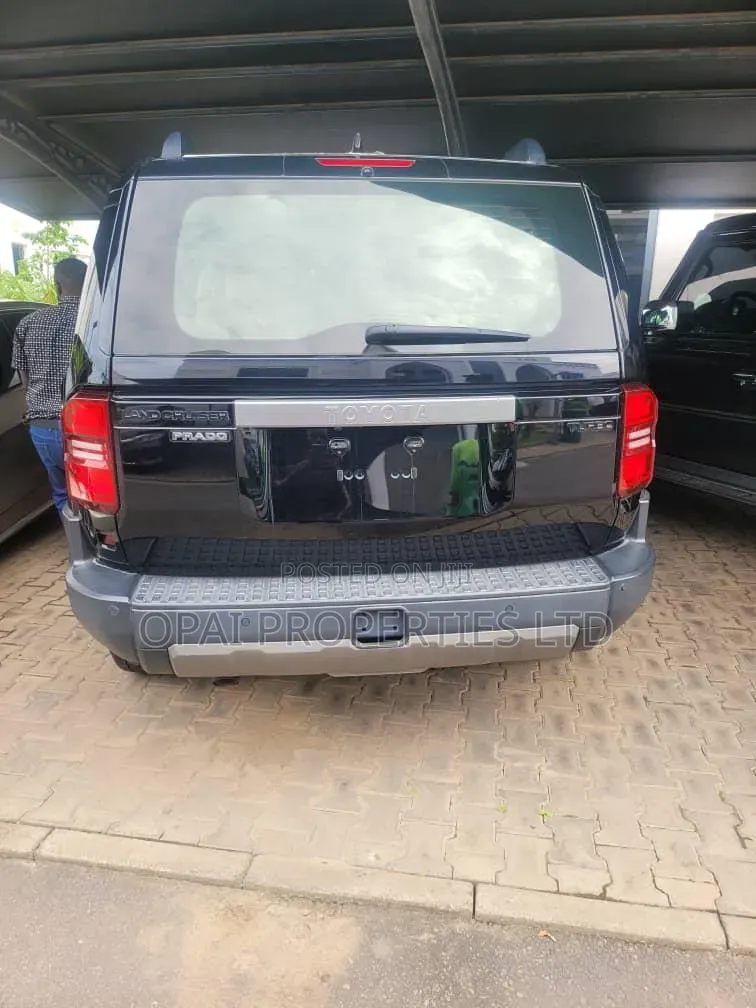 Toyota Land Cruiser Prado 2025 Black