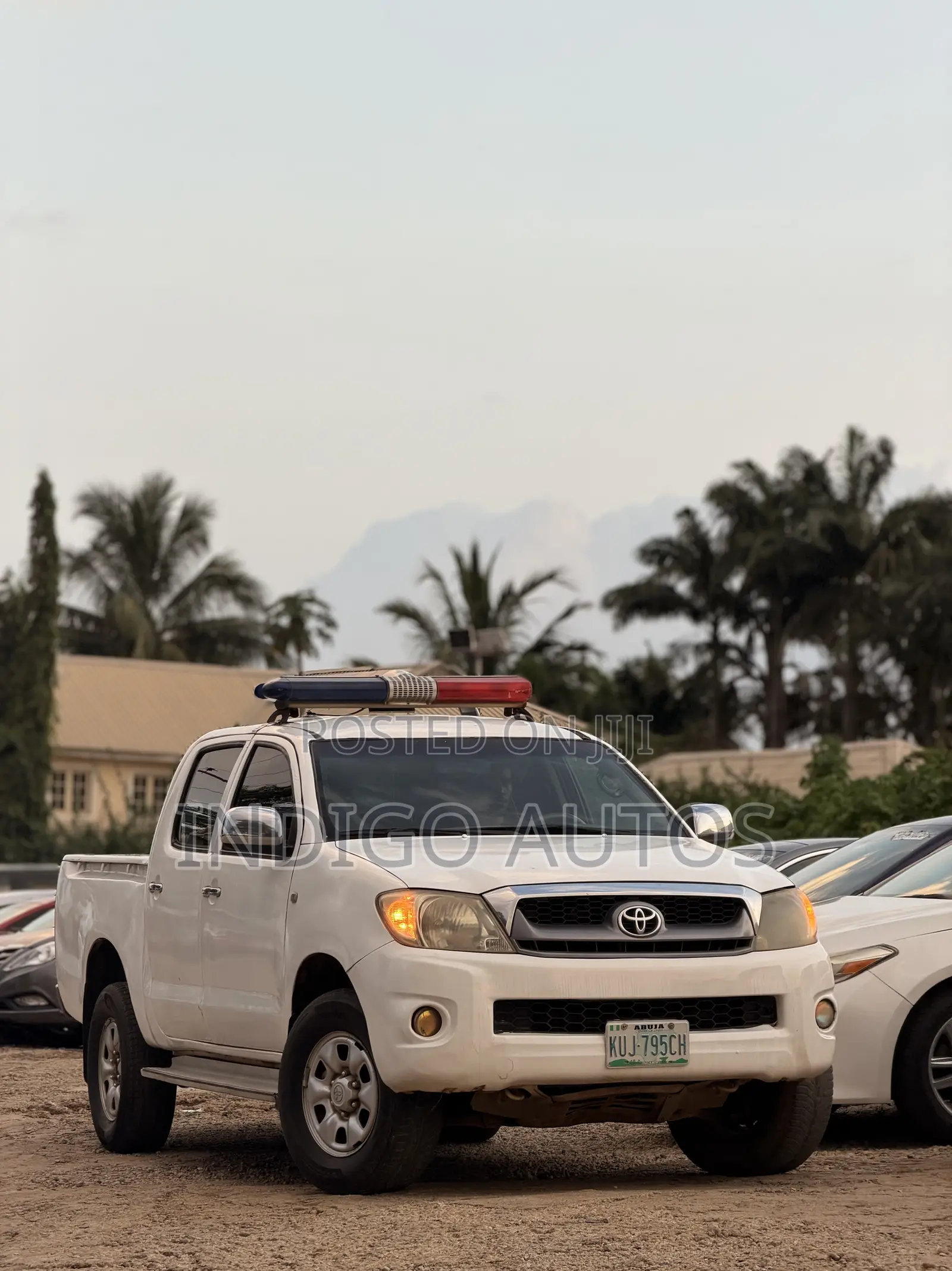 Toyota Hilux 2.0 VVT-i 2011 White