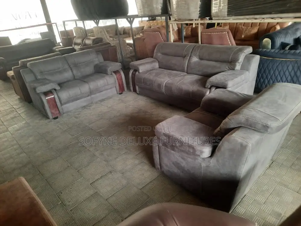 Quality Brown Set of Sofa
