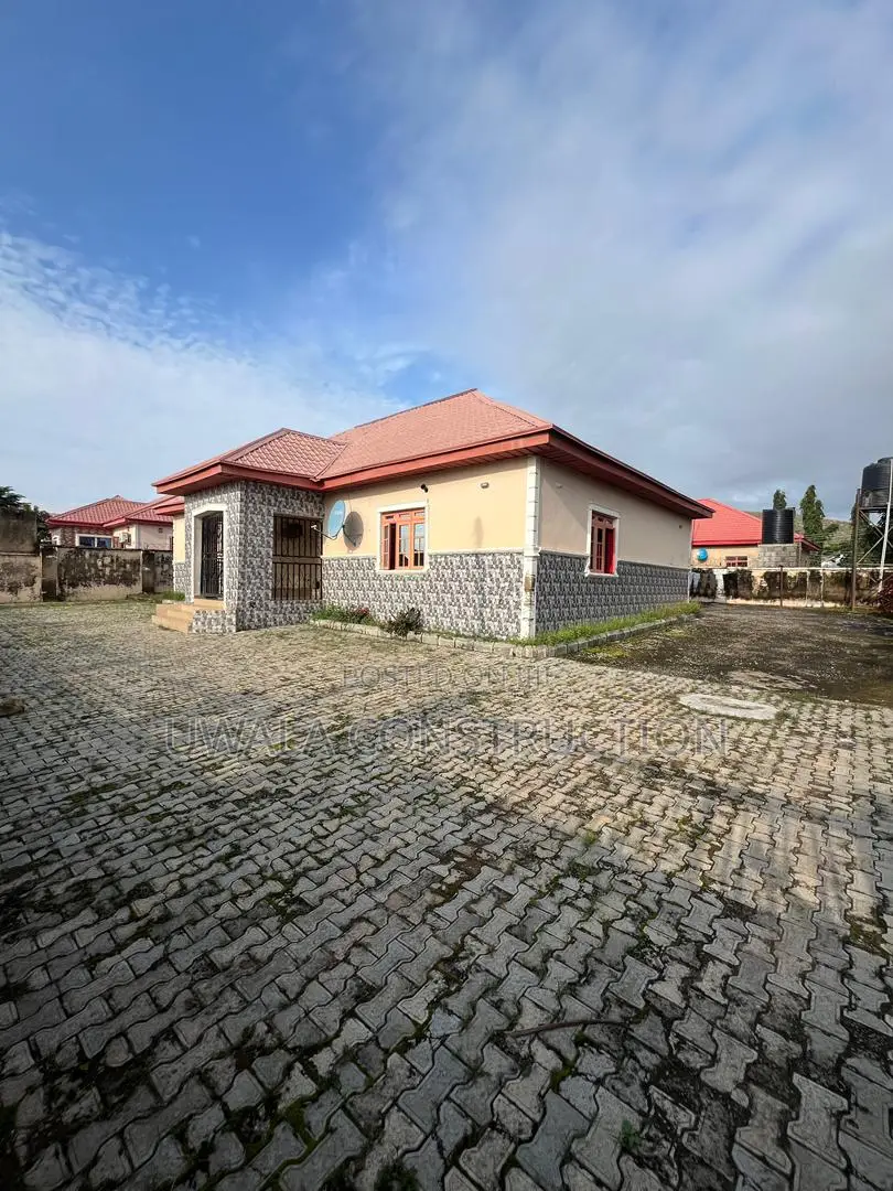 3bdrm Bungalow in Orozo for rent