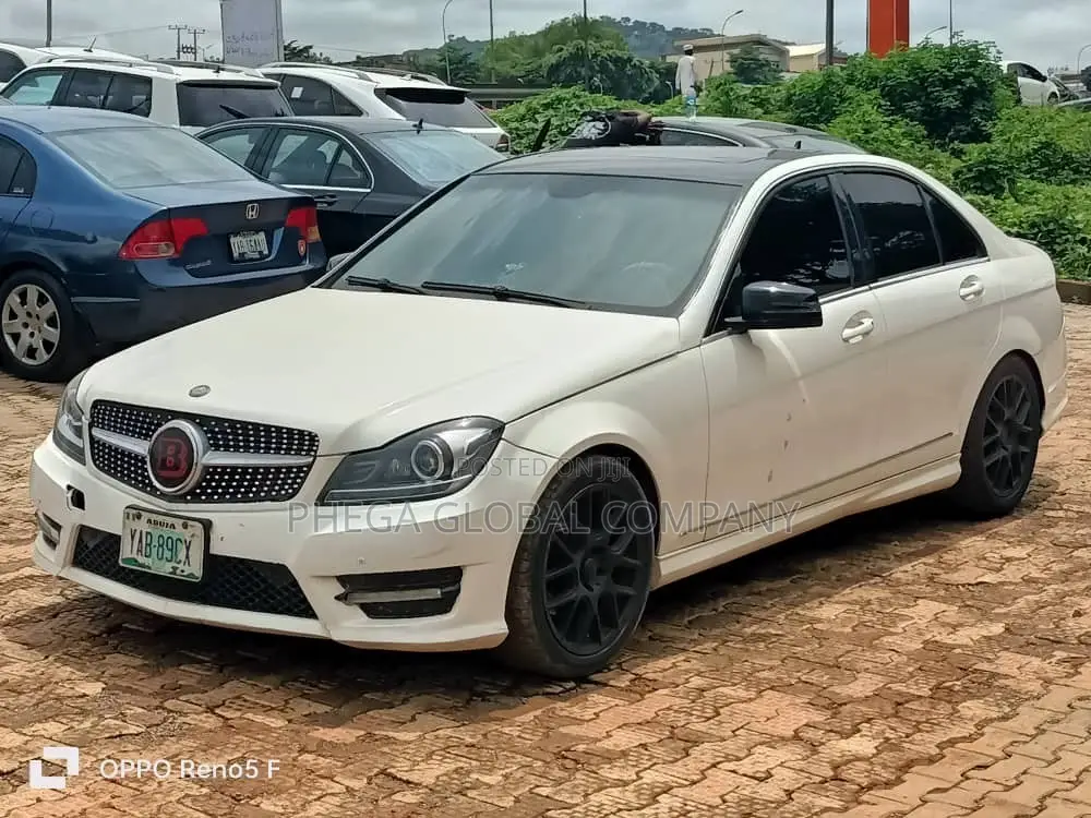 Mercedes-Benz C300 Sport 4Matic Sedan AWD (3.0L 6cyl 7A) 2010 White