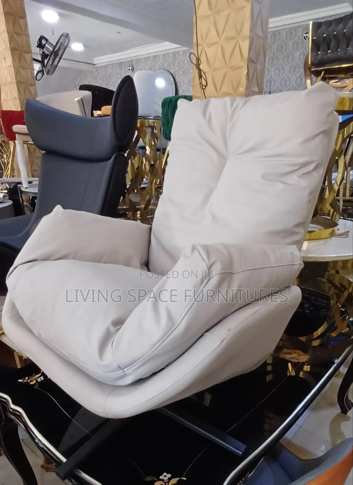Luxury Rotating Relaxing Leather Chair