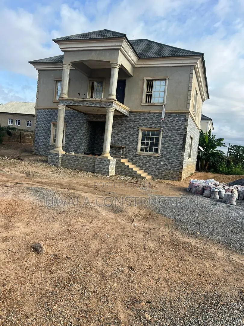 5bdrm Duplex in Orozo for sale
