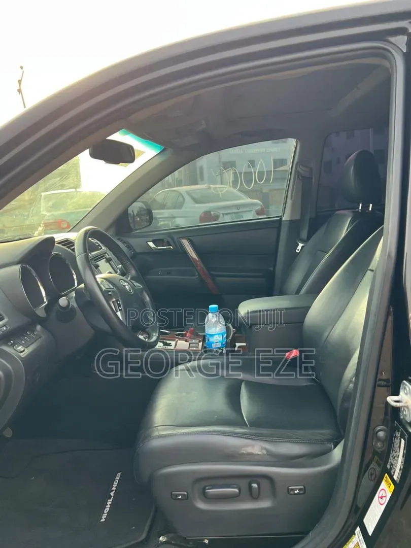 Toyota Highlander 2013 Black