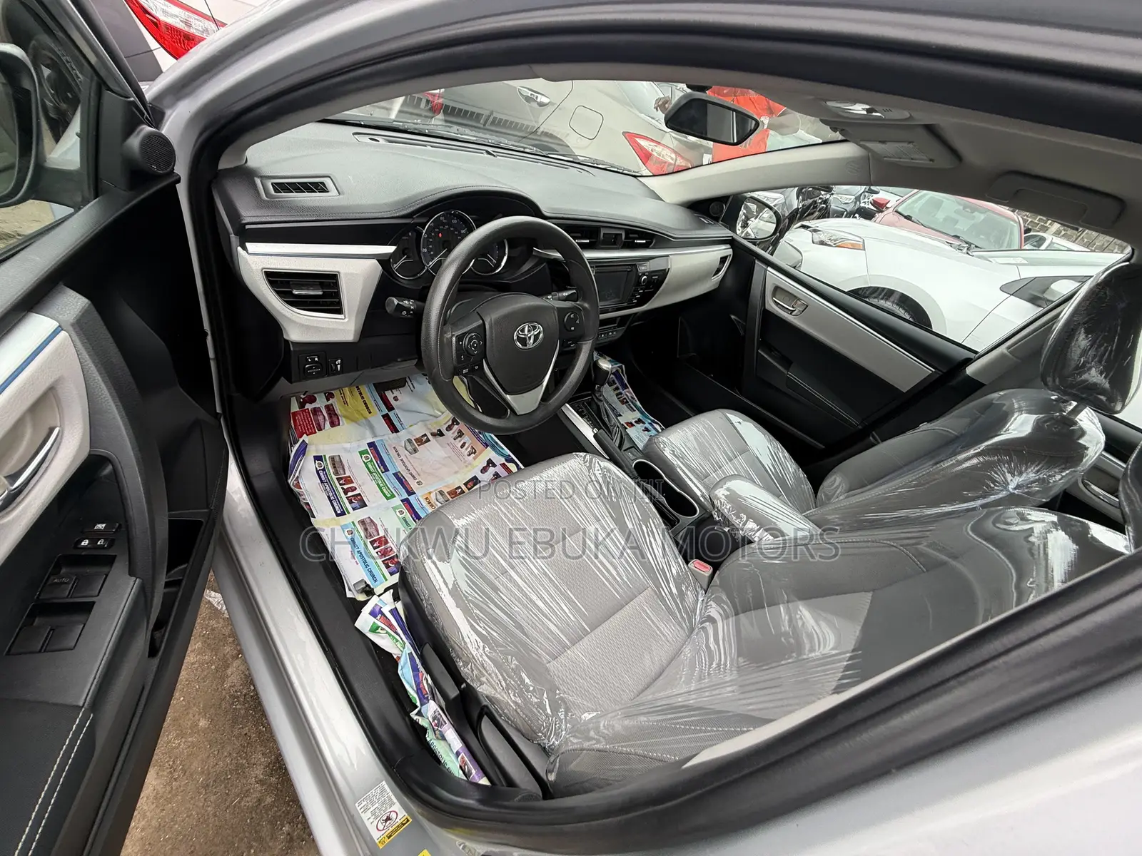 Toyota Corolla LE 4dr Sedan (1.8L 4cyl CVT) 2015 Silver