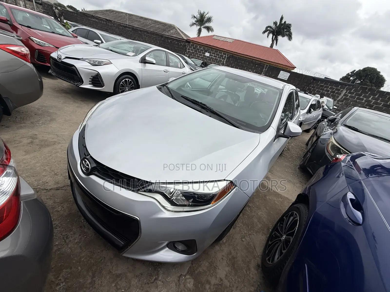 Toyota Corolla LE 4dr Sedan (1.8L 4cyl CVT) 2015 Silver