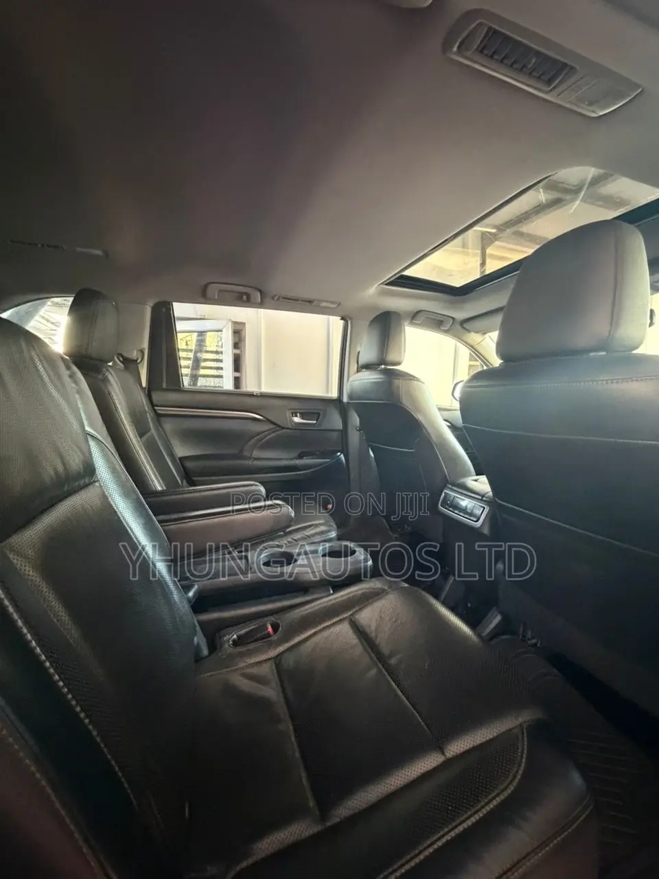 Toyota Highlander XLE 4dr SUV AWD (3.5L 6cyl 6A) 2015 Silver