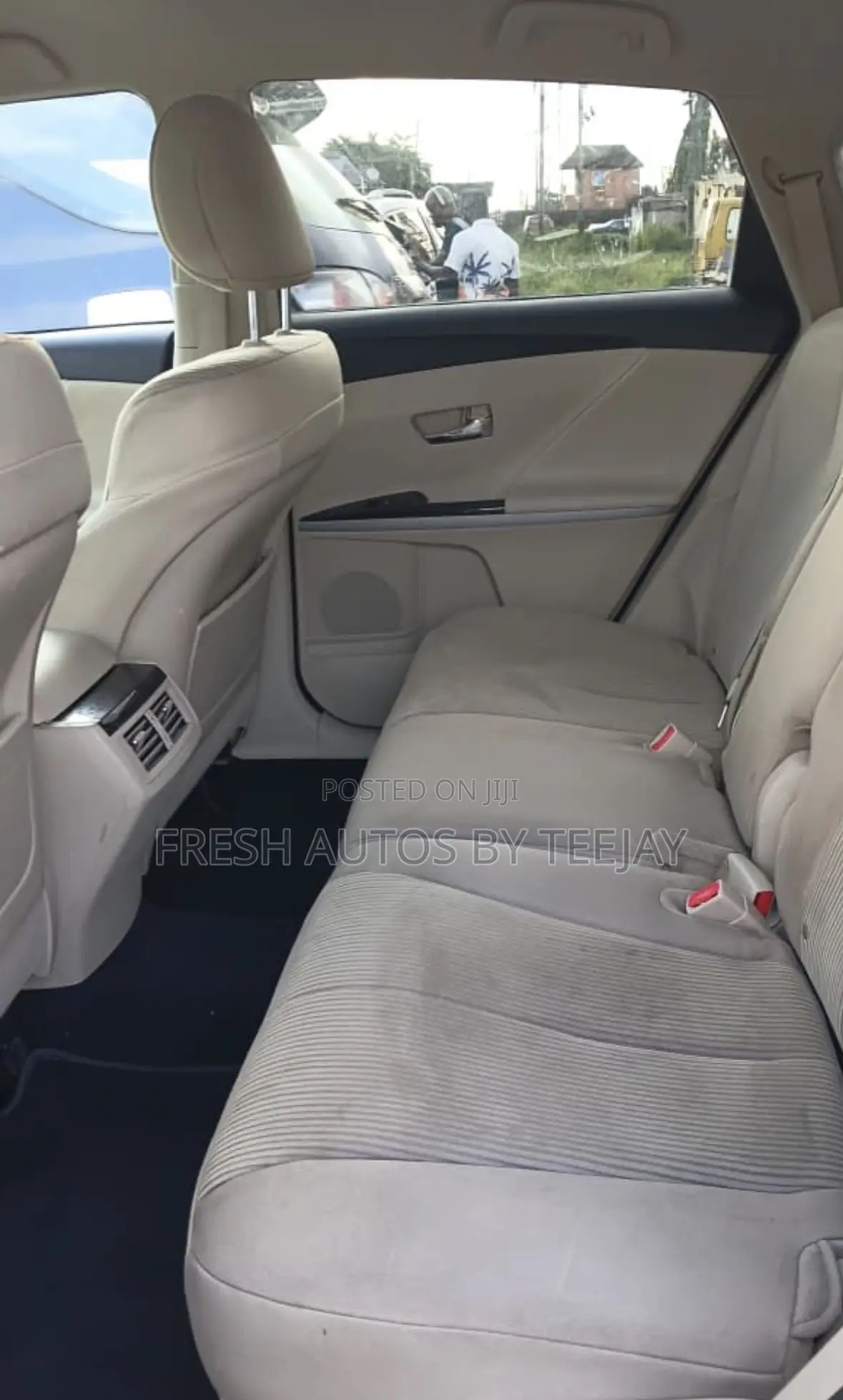 Toyota Venza AWD 2011 Gold