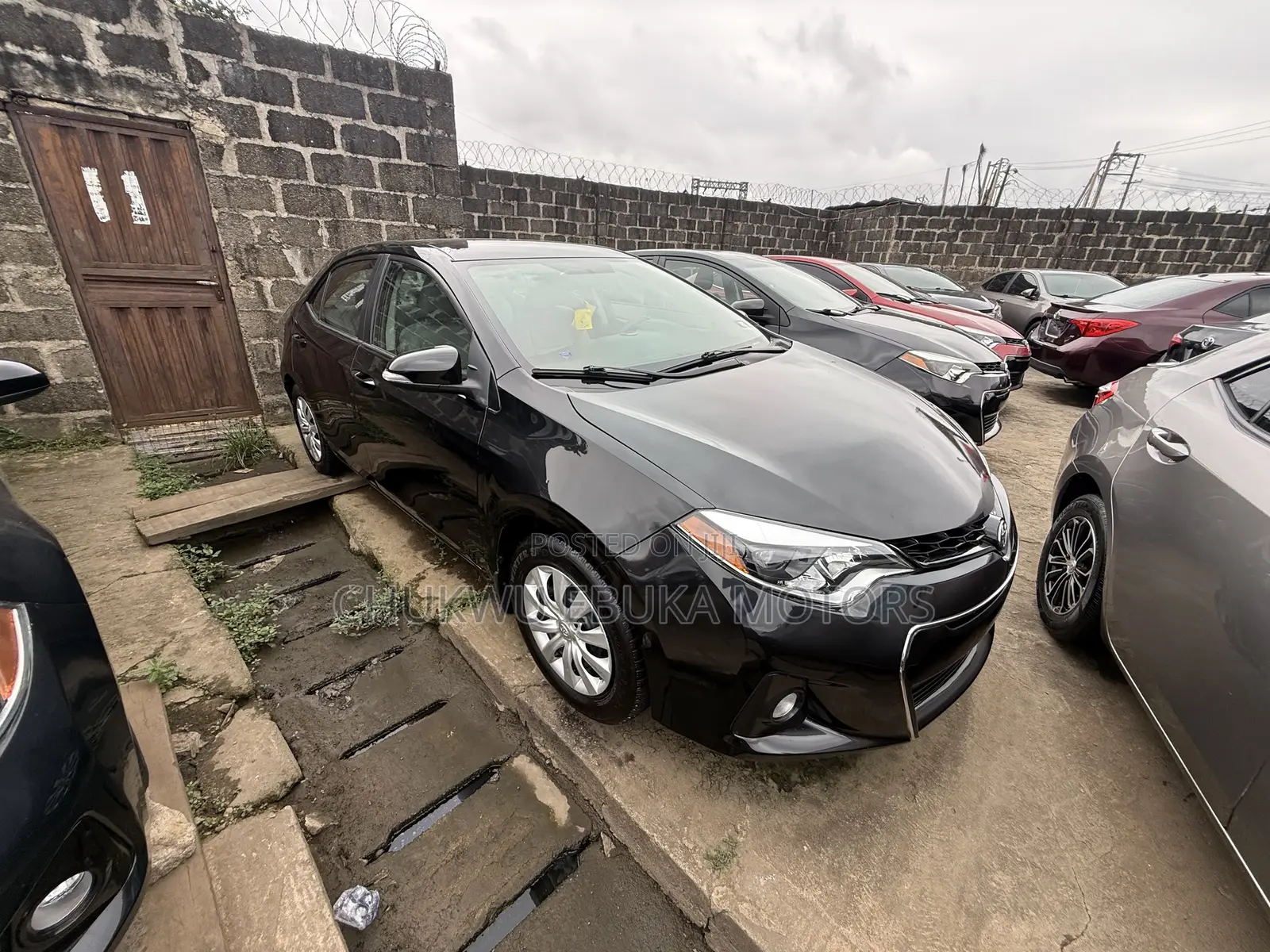 Toyota Corolla LE 4dr Sedan (1.8L 4cyl CVT) 2015 Black