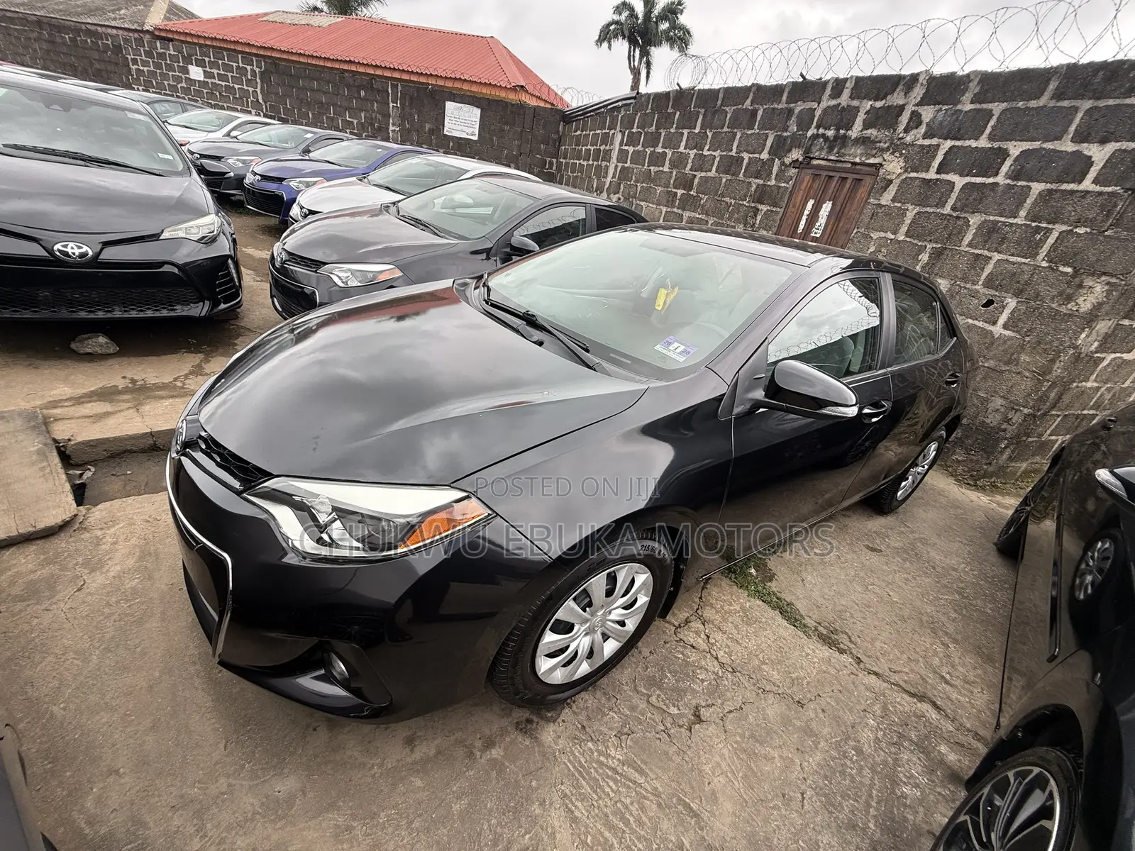 Toyota Corolla LE 4dr Sedan (1.8L 4cyl CVT) 2015 Black