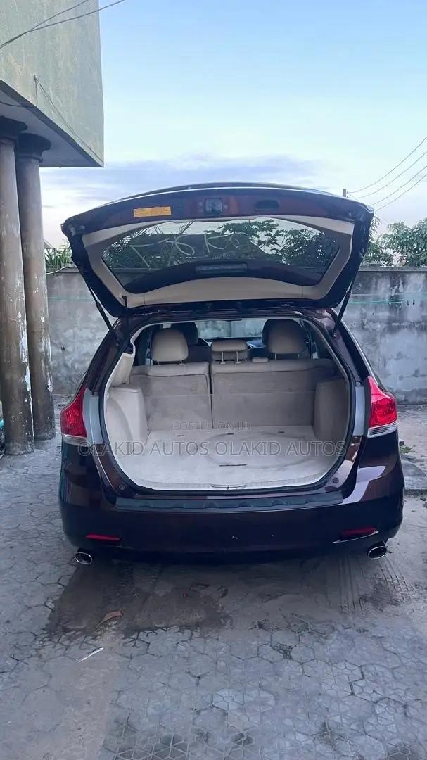 Toyota Venza V6 AWD 2012 Red