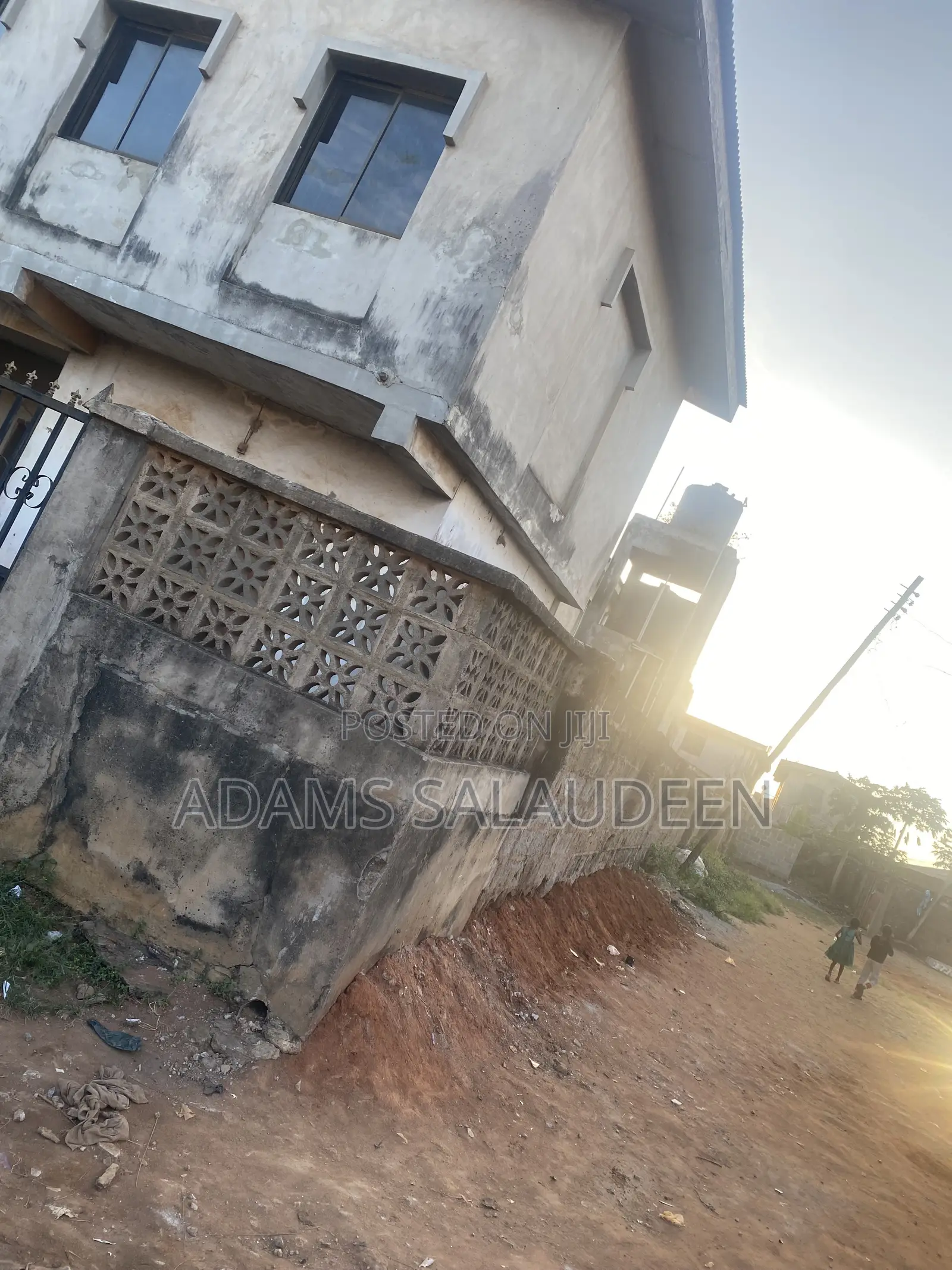 4bdrm Block of Flats in Crossing, Ifo for sale