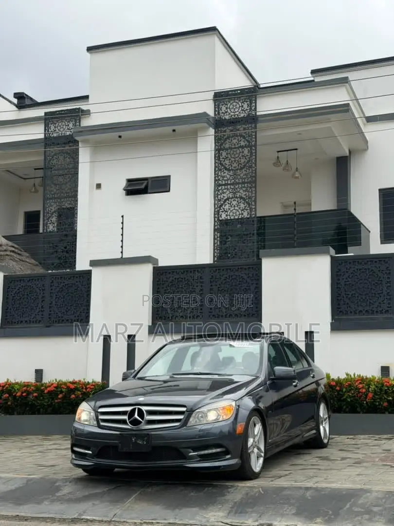 Mercedes-Benz C350 2011 Gray