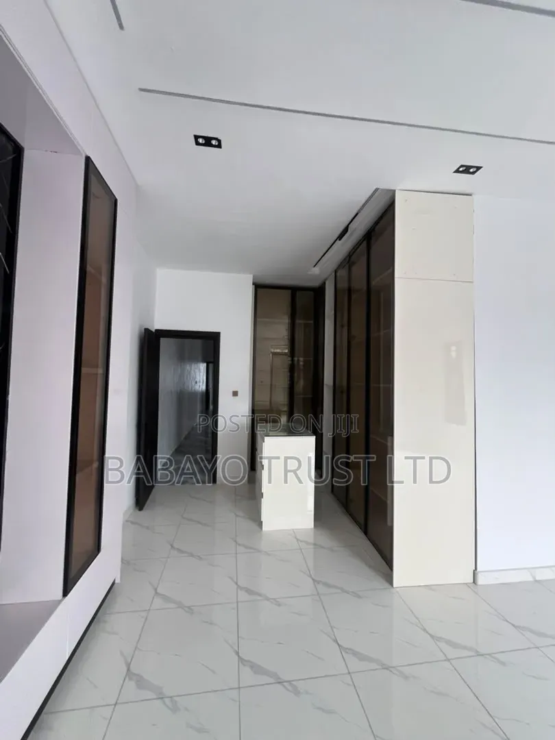 4bdrm Duplex in Orchid Estate, Lekki Phase 2 for sale