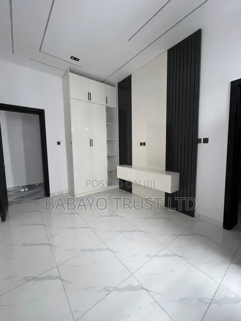 4bdrm Duplex in Orchid Estate, Lekki Phase 2 for sale