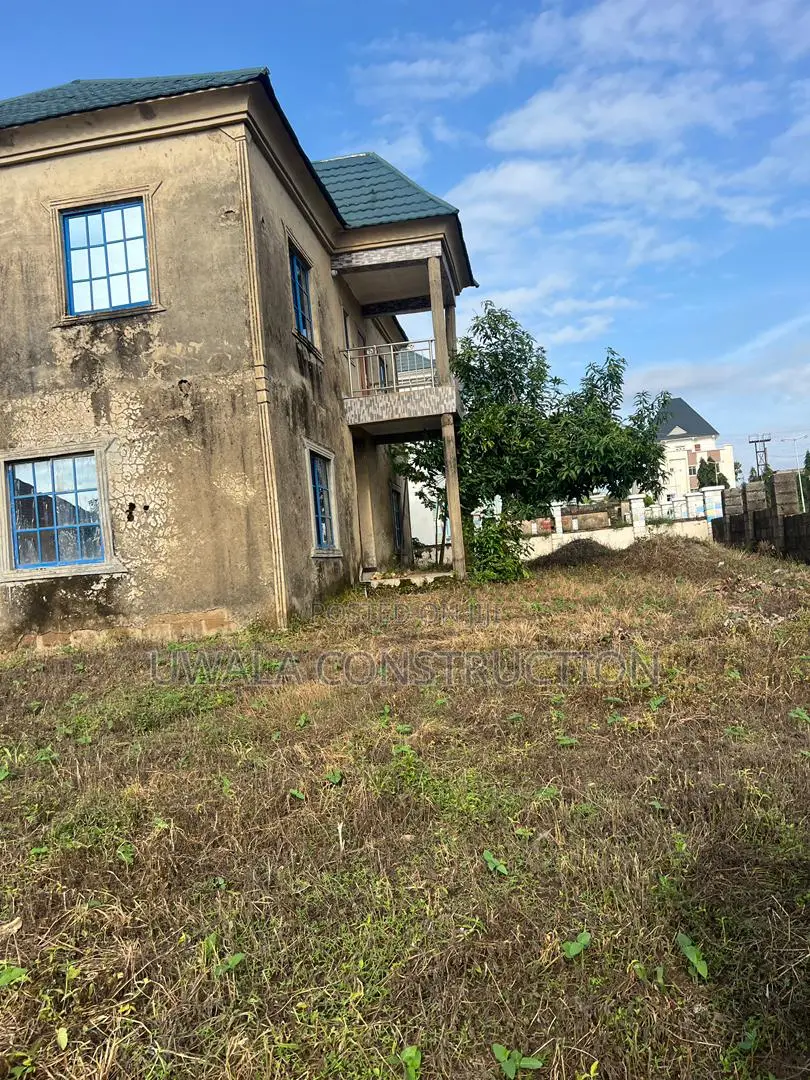 5bdrm Duplex in Orozo for sale