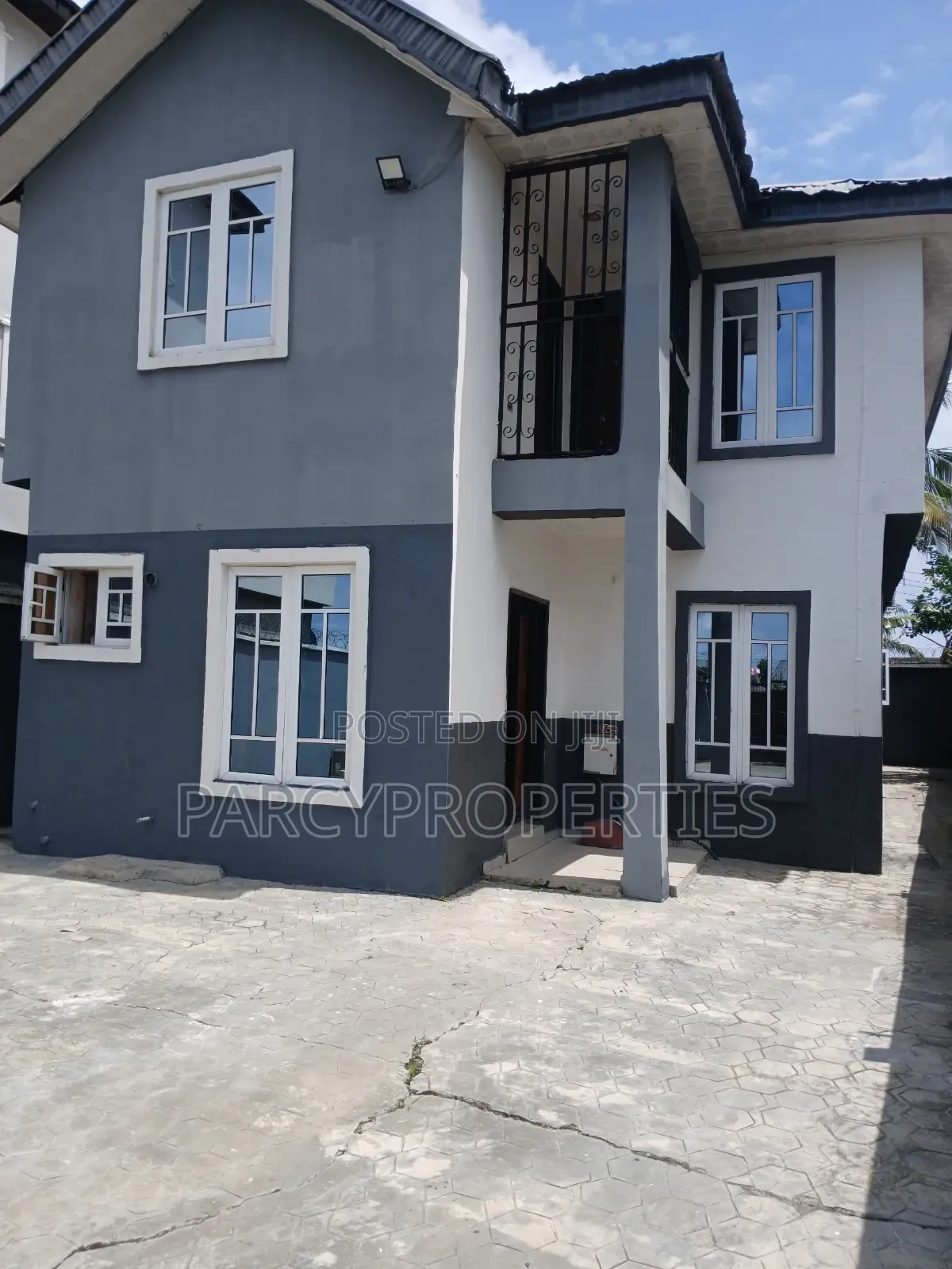 Furnished Studio Apartment in Oral Estate, Chevron for rent