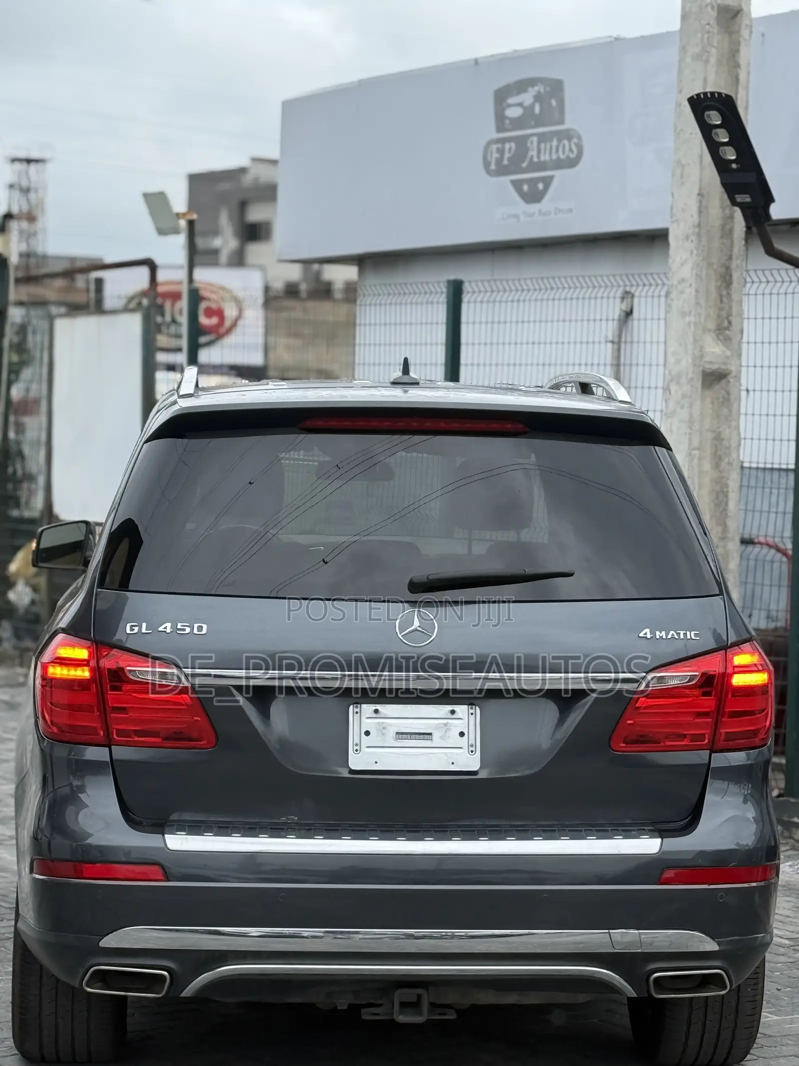Mercedes-Benz GL-Class GL450 4MATIC 4dr SUV AWD (4.7L 8cyl Turbo 7A)
