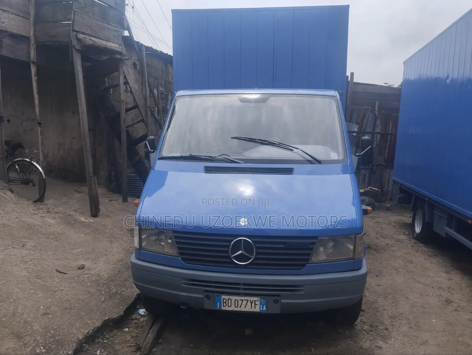 Mercedes Truck Container Body Sprinter
