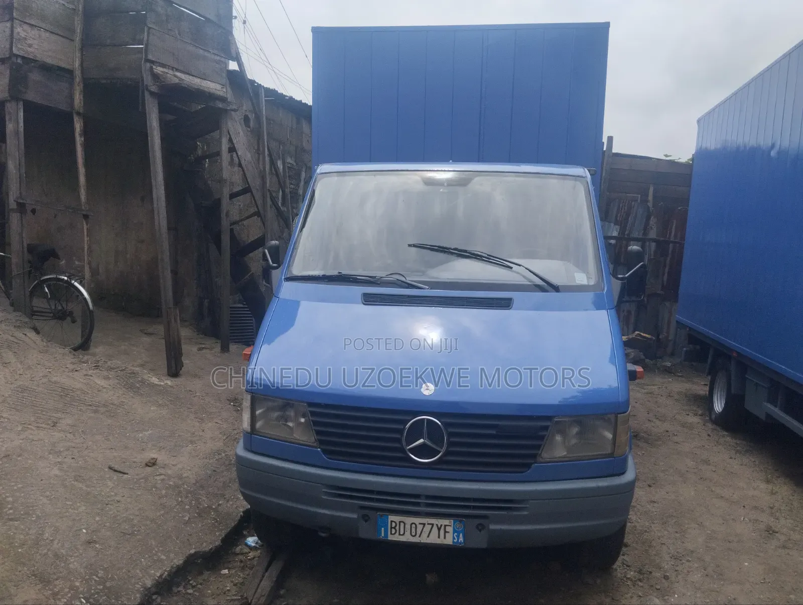Mercedes Truck Container Body Sprinter