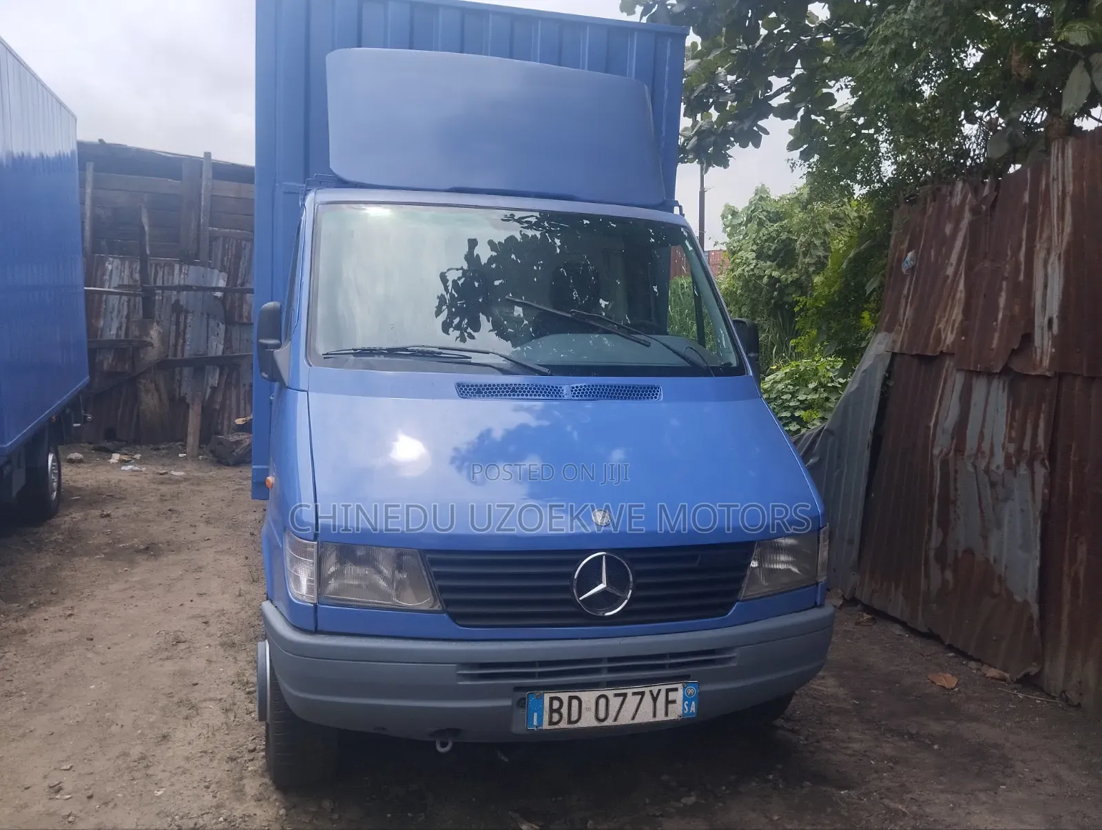 Mercedes Truck Container Body Sprinter
