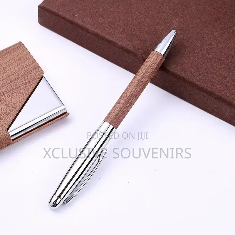 Executive Men's Gift Personalized Modern Business Souvenir