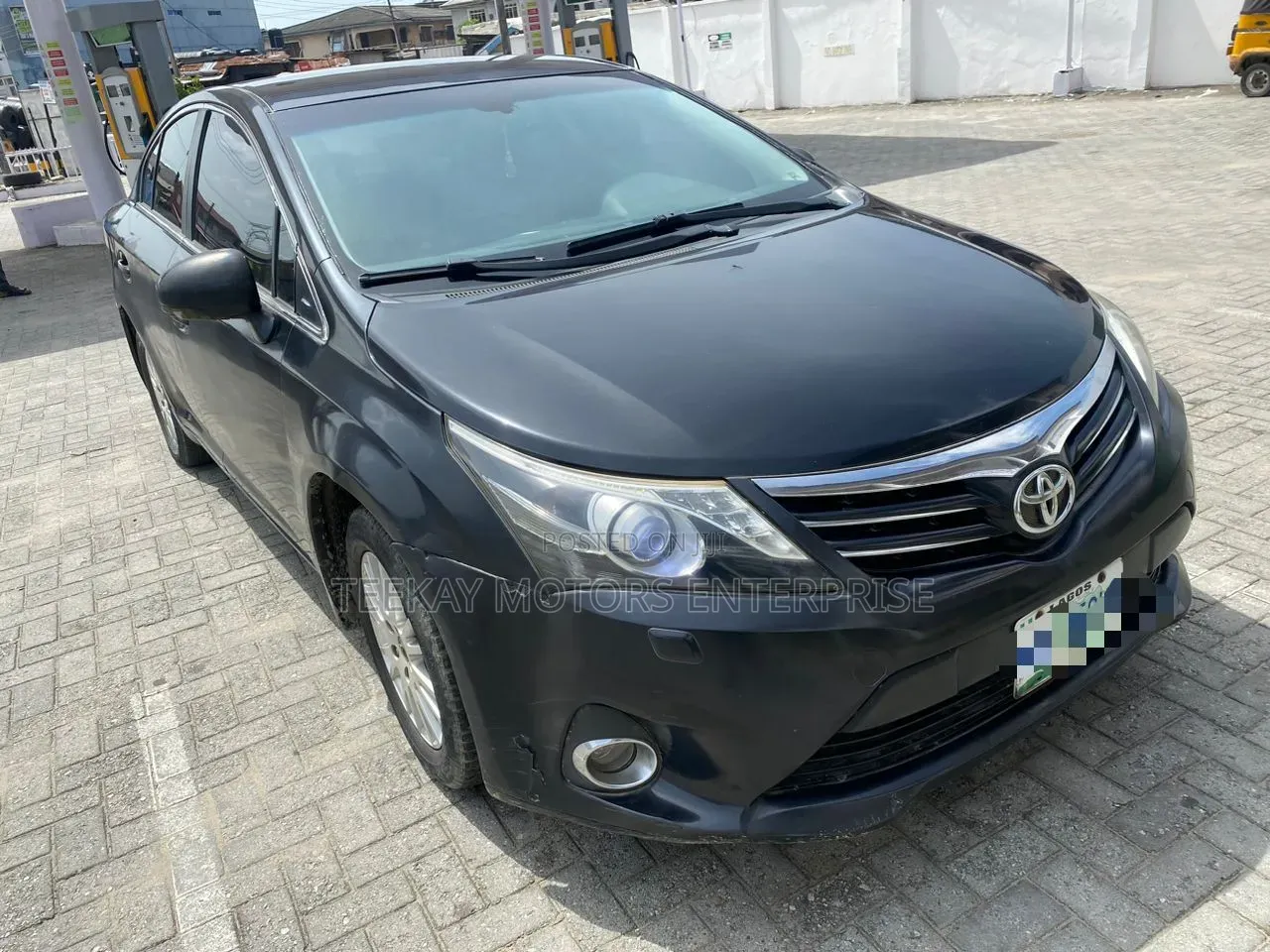 Toyota Avensis 2.0 Advanced Automatic 2012 Black