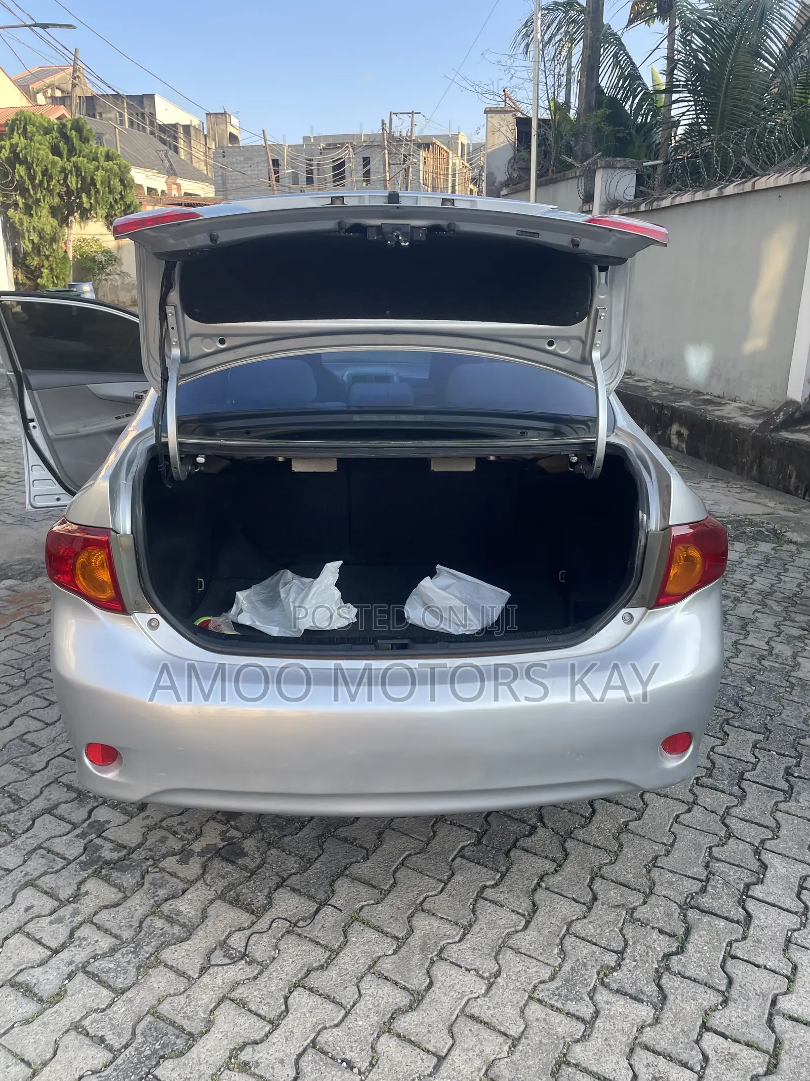 Toyota Corolla LE 4dr Sedan (1.8L 4 cyl 4A) 2009 Silver