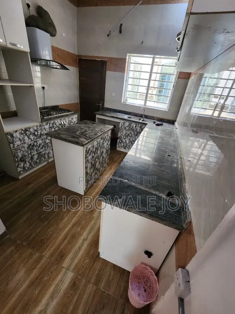 1bdrm Shared Apartment in Orchid, Lekki Expressway for rent