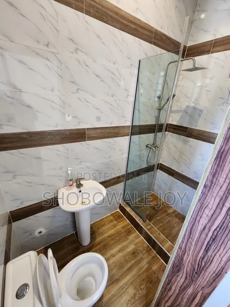 1bdrm Shared Apartment in Orchid, Lekki Expressway for rent