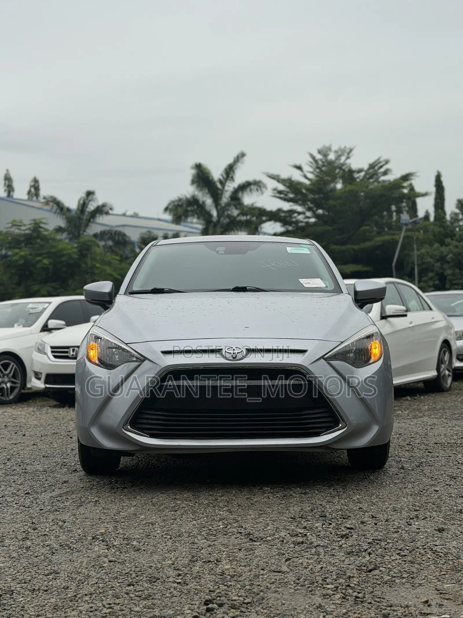 Toyota Yaris 2019 Silver