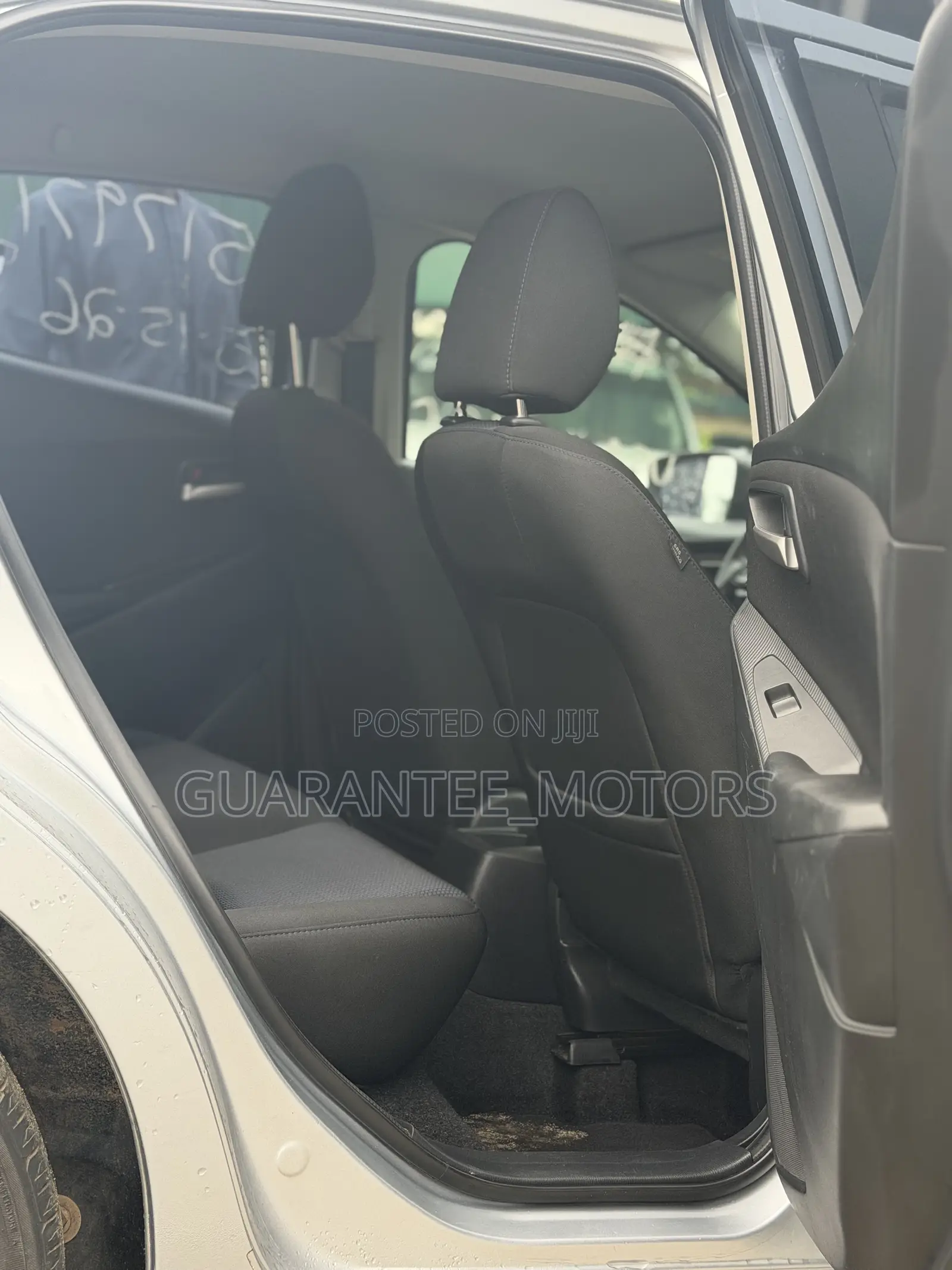 Toyota Yaris 2019 Silver