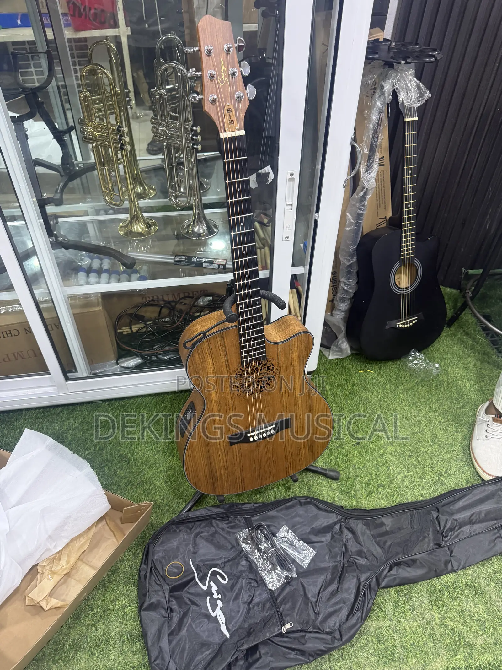 Smiger LG09 Electro Acoustic Guitar and Semi Acoustic Guitar