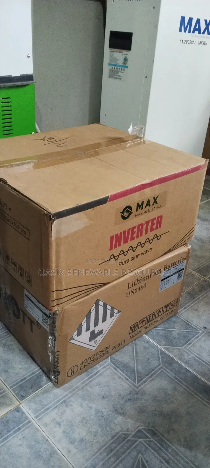 Max 4kw Hybrid Inverter + Luxwatt 3kwh Lithium Battery