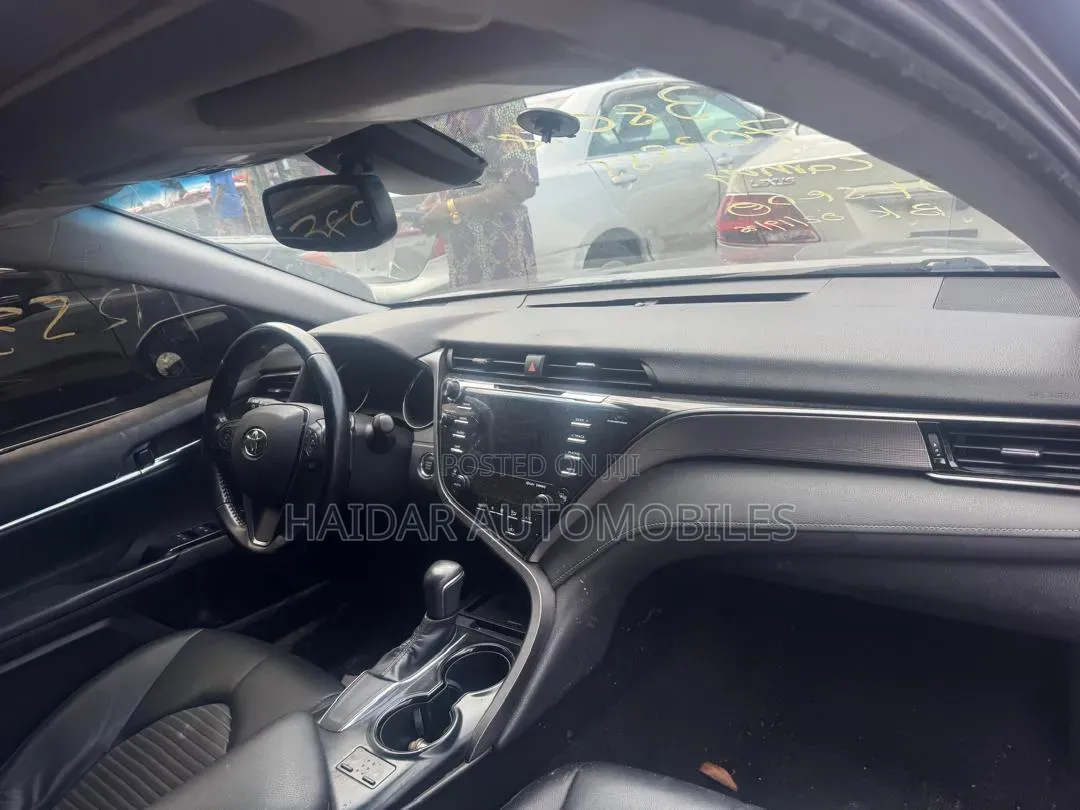 Toyota Camry 2019 Gray