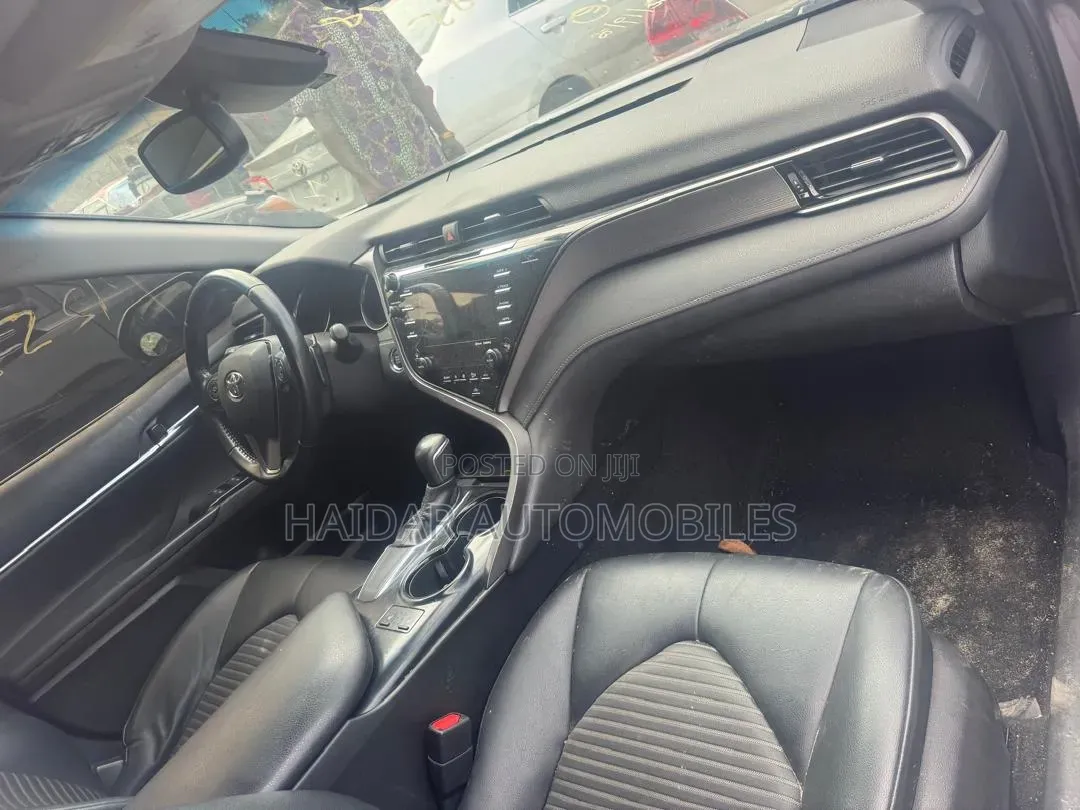 Toyota Camry 2019 Gray