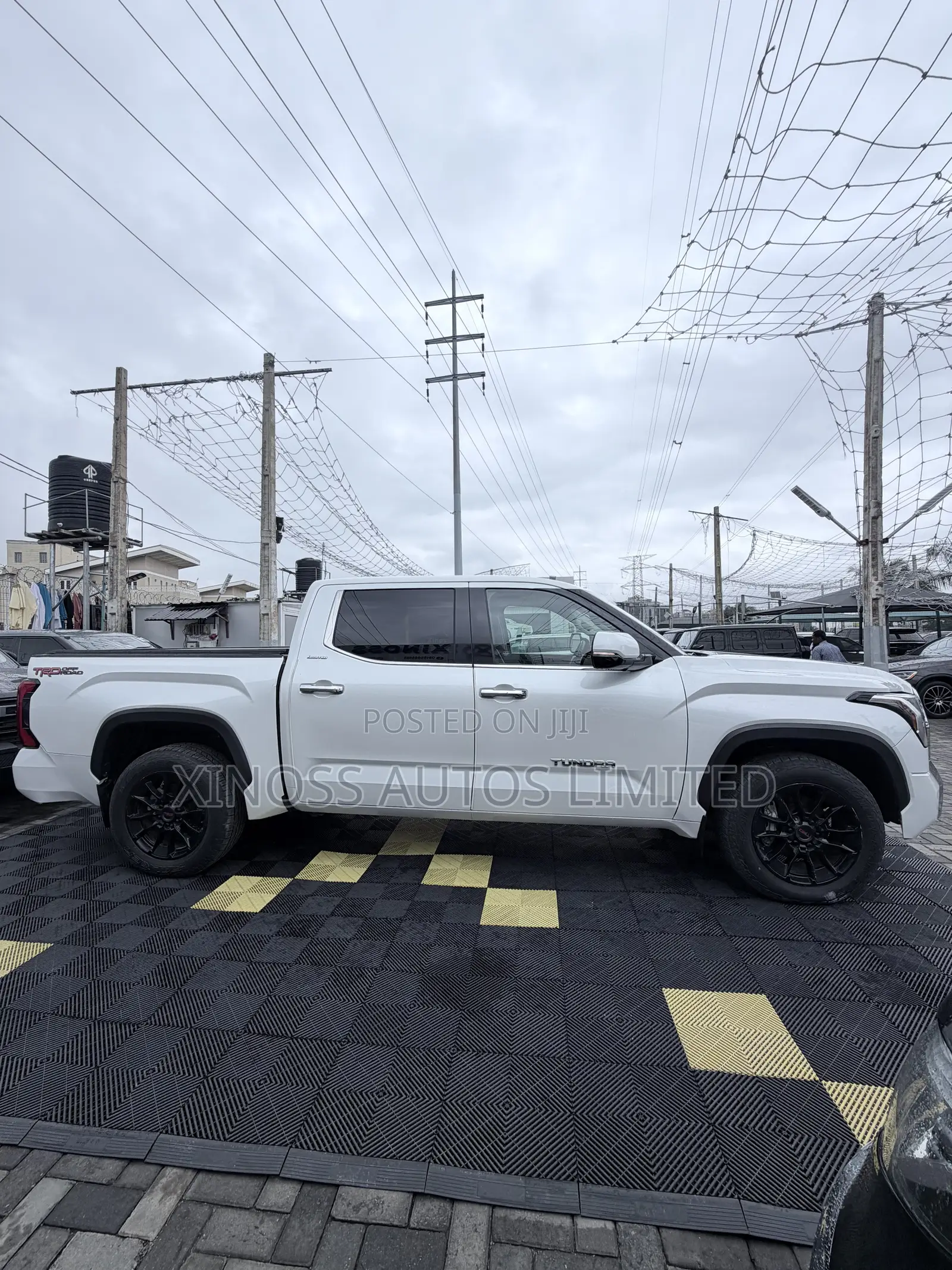Toyota Tundra Limited 2022 White