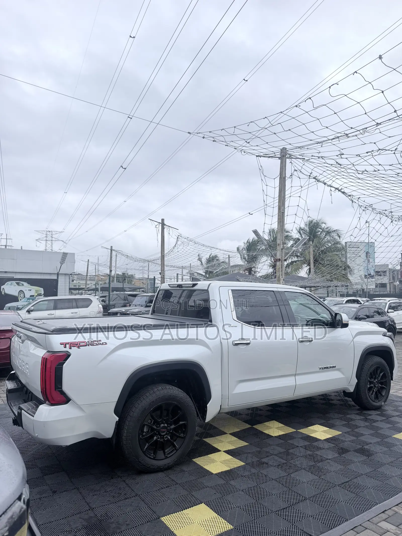 Toyota Tundra Limited 2022 White