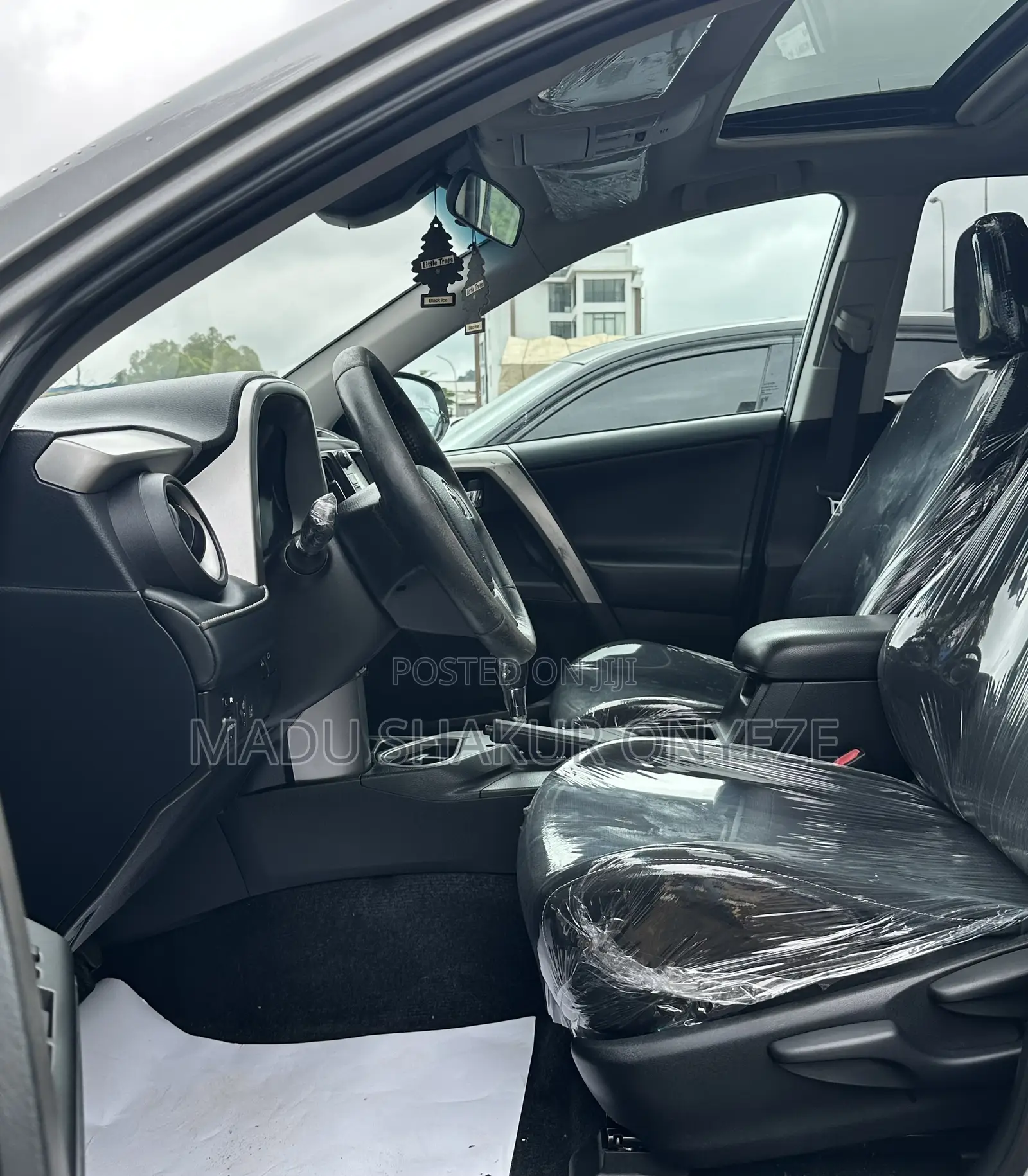 Toyota RAV4 XLE AWD (2.5L 4cyl 6A) 2016 Silver
