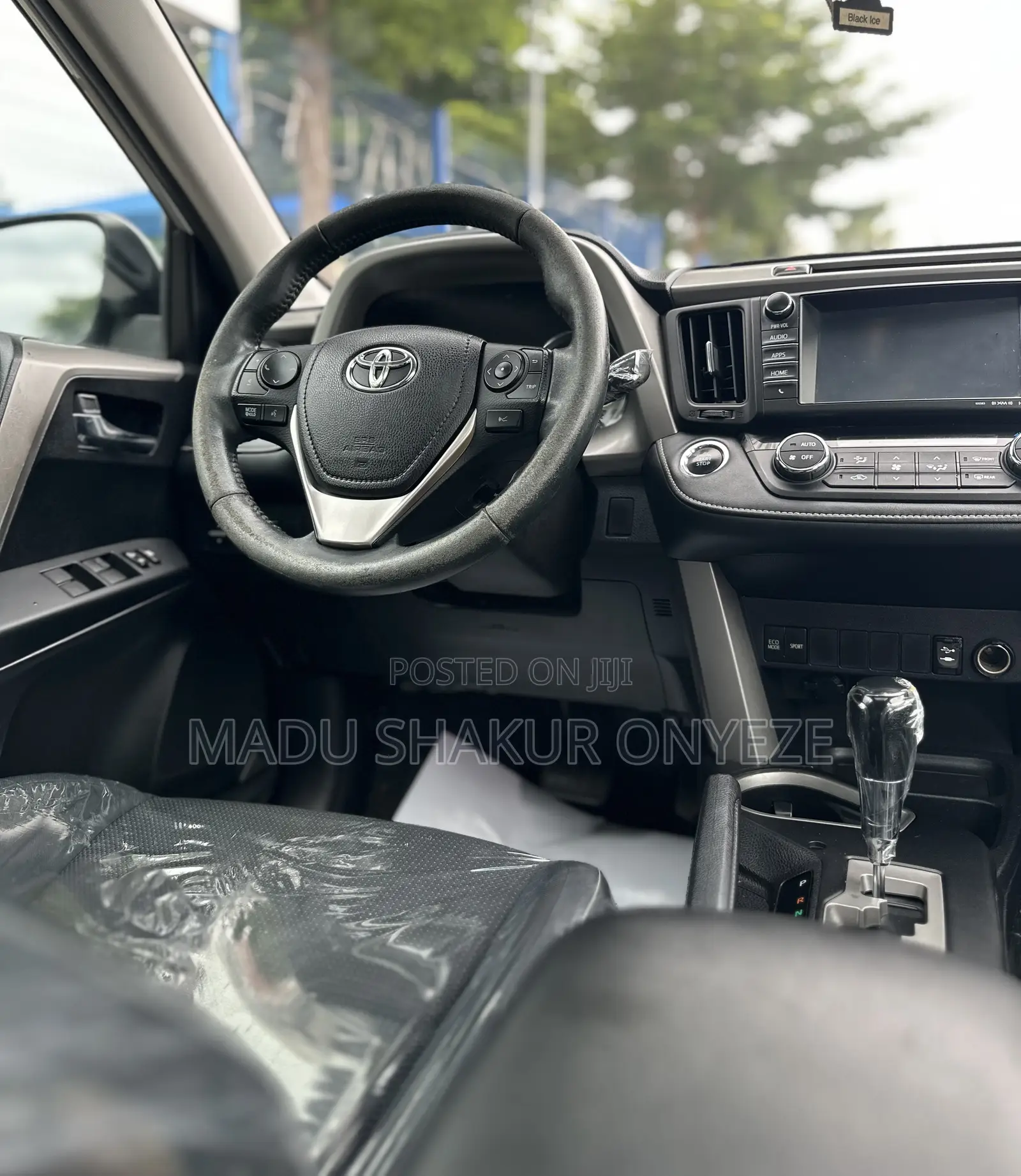 Toyota RAV4 XLE AWD (2.5L 4cyl 6A) 2016 Silver