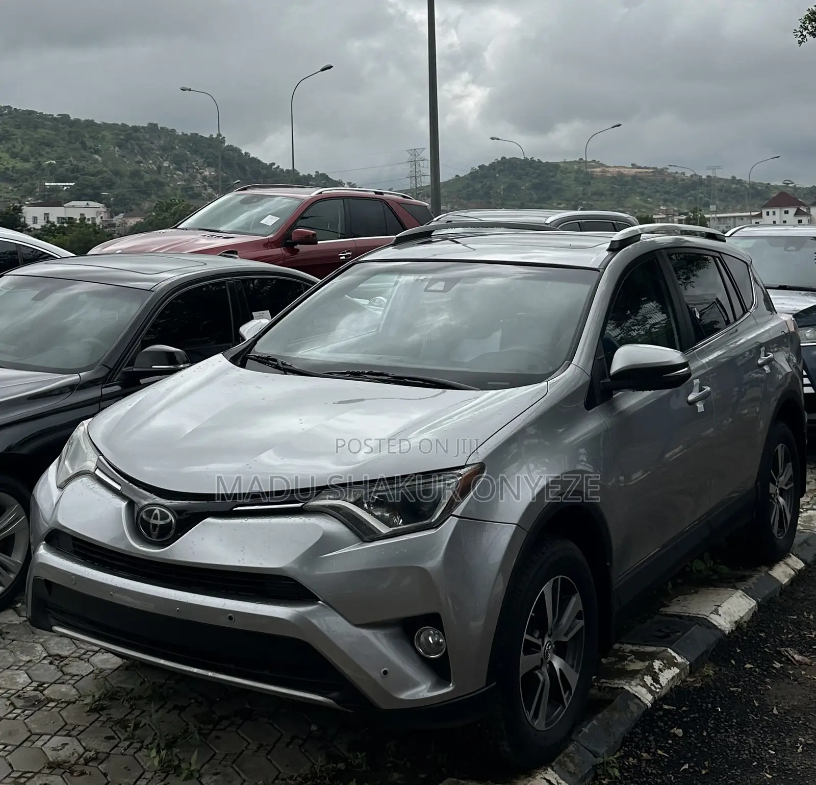 Toyota RAV4 XLE AWD (2.5L 4cyl 6A) 2016 Silver