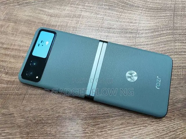 Motorola Razr (2023) 128 GB Green