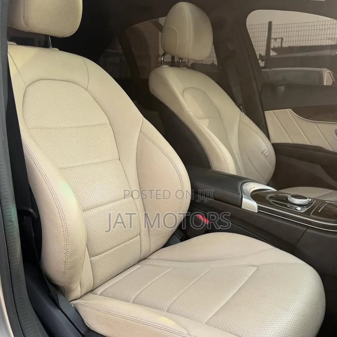 Mercedes-Benz C300 Base C300 AWD 4MATIC Sedan 2019 Gold