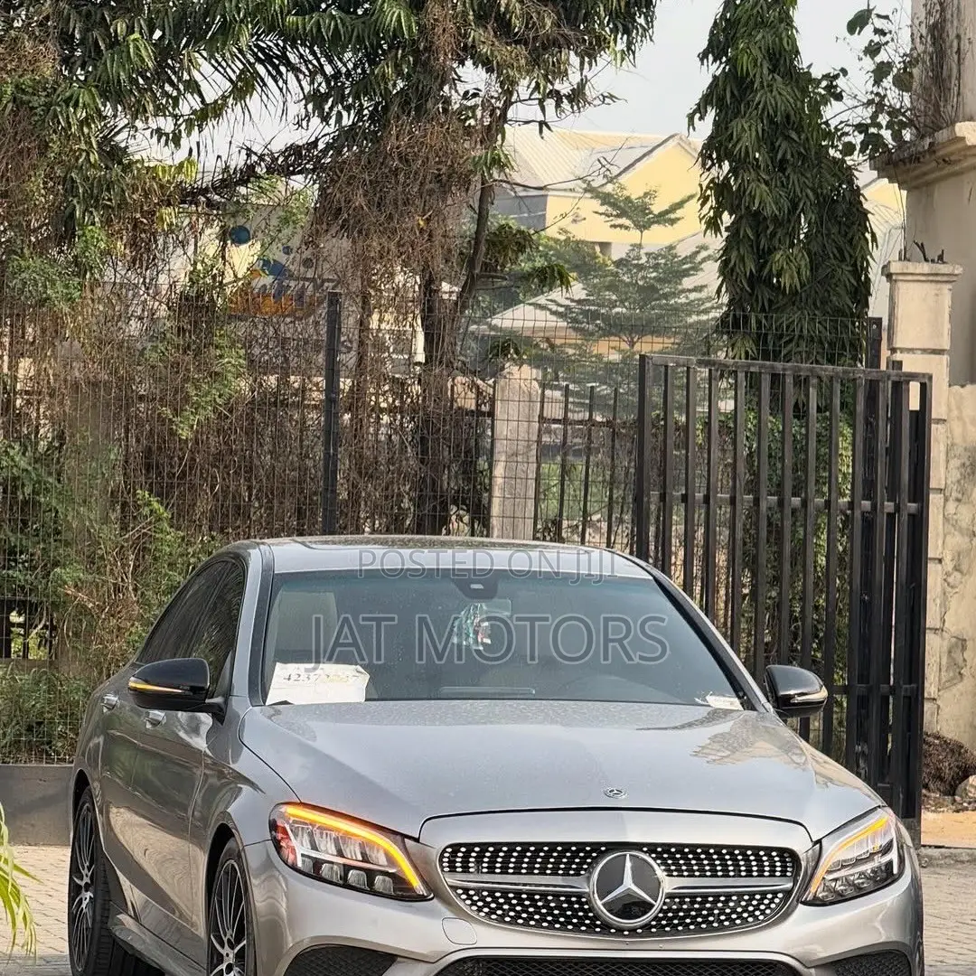 Mercedes-Benz C300 Base C300 AWD 4MATIC Sedan 2019 Gold